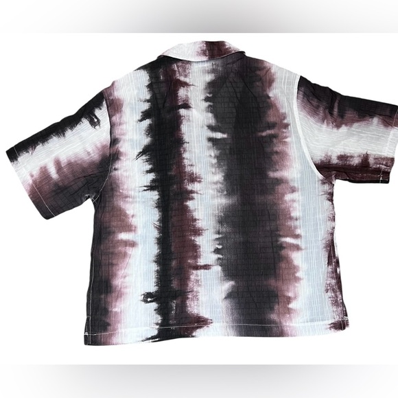 NOVAMEN is a Medium Men’s Button Up Brown & Cream Tie Dye Short Sleeve Shirt - Picture 4 of 8